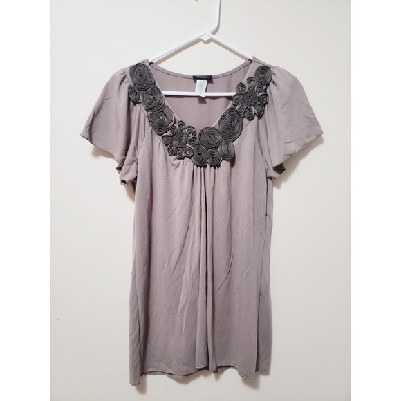 Tops - Ruffle Flower Top Size L